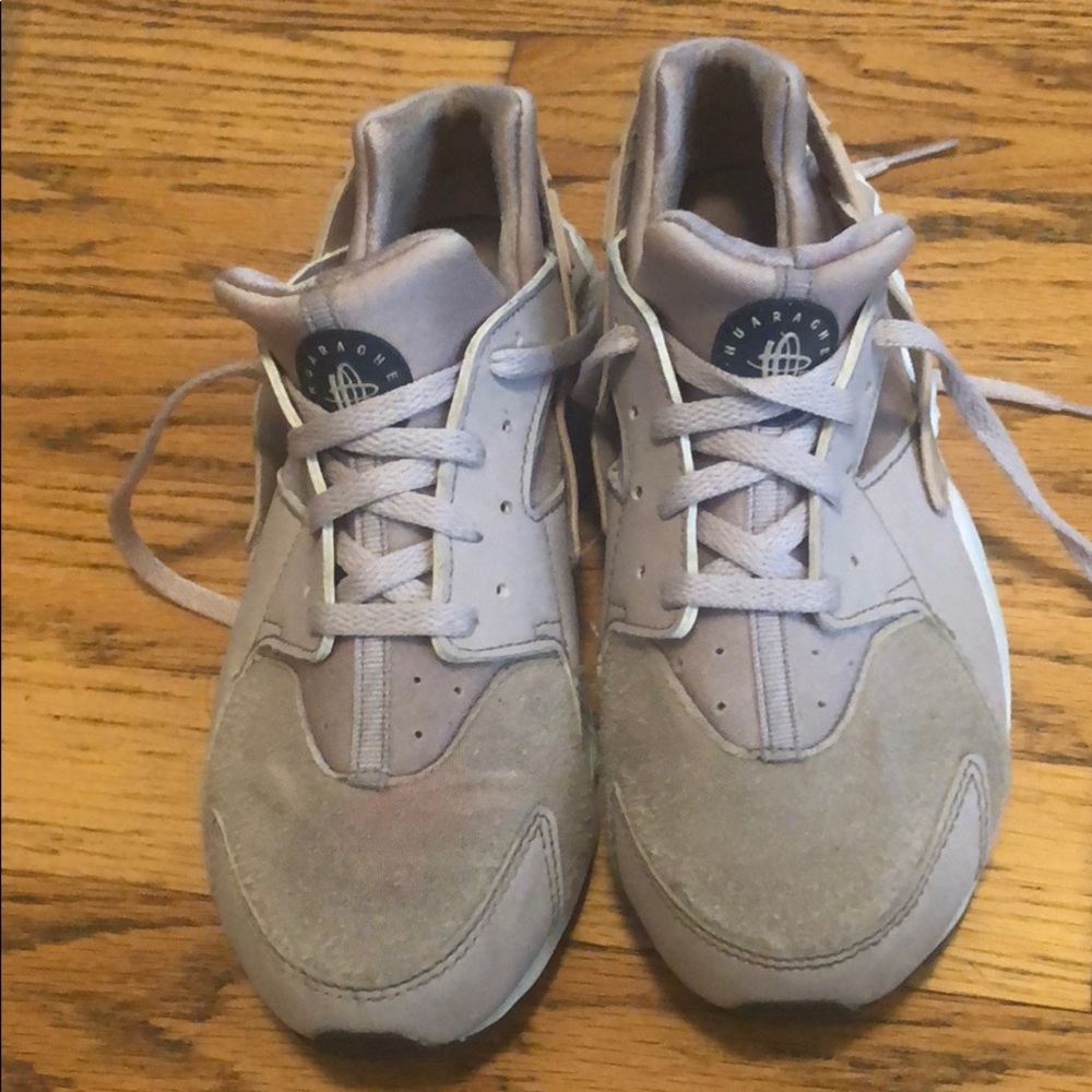 Girls Nike huarache